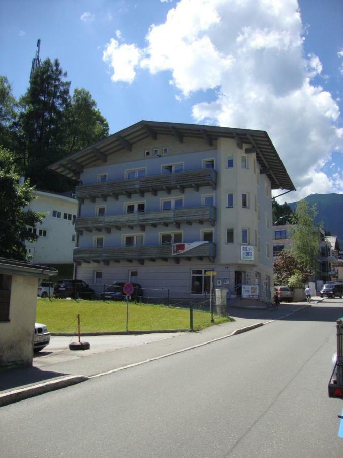 Schlafgut Kuessler - 70M Vom City Express Zell am See Extérieur photo